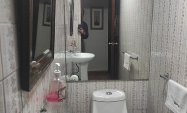 Oferta ! Vendo casa en calle residencial cerca de estación de tres San Borja Sur !