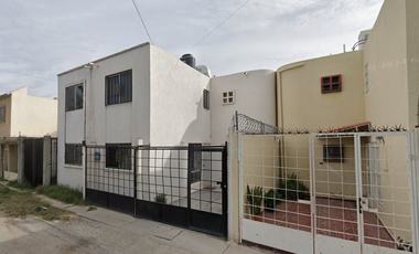 CASA EN VENTA EN TORREON, COL. LA AMISTAD