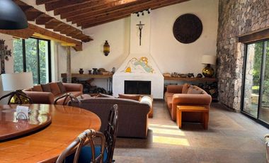 CASA EN AVANDARO