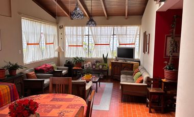 EN VENTA QUINTA EN GUAYLLABAMBA. EXCELENTE UBICACION