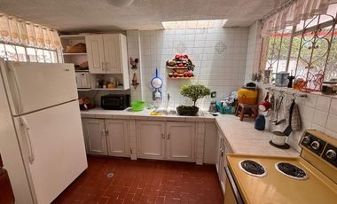EN VENTA QUINTA EN GUAYLLABAMBA. EXCELENTE UBICACION