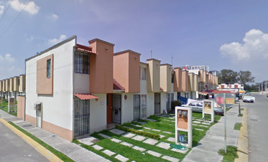 CASA ADJUDICADA AV PASEO DE  LAS PALOMAS 58 LT 18 MZ1, FRACC PASEOS DE TULTEPEC II .$743,200