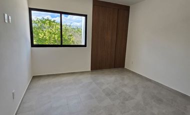 CASA RESIDENCIAL EN BOSQUES DE CONKAL