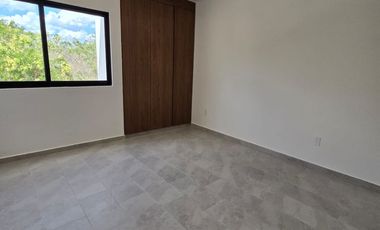CASA RESIDENCIAL EN BOSQUES DE CONKAL