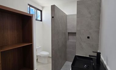 CASA RESIDENCIAL EN BOSQUES DE CONKAL