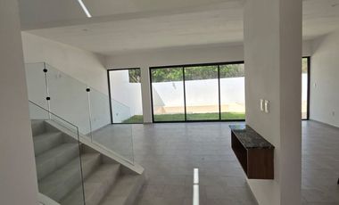 CASA RESIDENCIAL EN BOSQUES DE CONKAL