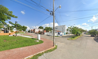 CASA EN RECUPERACIÓN BANCARIA EN C 62 No. 151 XCORAZÓN VALLADOLID YUCATÁN.