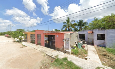 CASA EN RECUPERACIÓN BANCARIA EN C 53-B No. 609 FLAMBOYANES PROGRESO YUCATÁN.