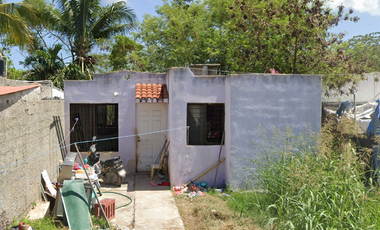 CASA EN RECUPERACIÓN BANCARIA EN C 53-B No. 609 FLAMBOYANES PROGRESO YUCATÁN.