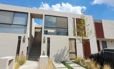 Departamento Dúplex en Renta – Planta Alta en Zakia