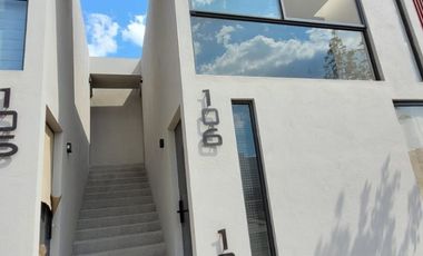 Departamento Dúplex en Renta – Planta Alta en Zakia