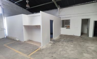 AMPLIA BODEGA EN RENTA CON OFICINAS INCLUIDAS