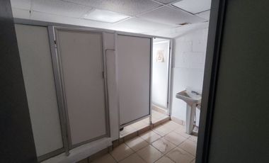 AMPLIA BODEGA EN RENTA CON OFICINAS INCLUIDAS