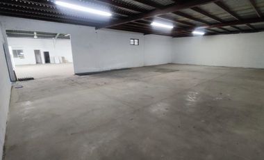 AMPLIA BODEGA EN RENTA CON OFICINAS INCLUIDAS