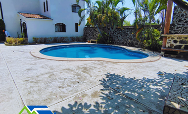 SE VENDE CASA EN ZONA COCOYOC, A 10 MIN. DE SIX FLAGS Y ZONA COMERCIALES