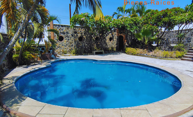 SE VENDE CASA EN ZONA COCOYOC, A 10 MIN. DE SIX FLAGS Y ZONA COMERCIALES