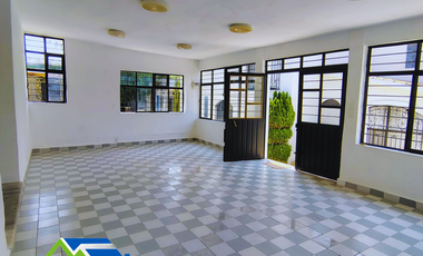 SE VENDE CASA EN ZONA COCOYOC, A 10 MIN. DE SIX FLAGS Y ZONA COMERCIALES