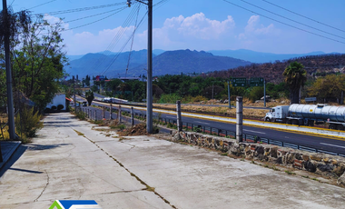 SE VENDE CASA EN ZONA COCOYOC, A 10 MIN. DE SIX FLAGS Y ZONA COMERCIALES