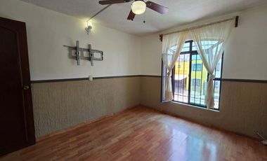 Bonita Casa en Jardines de la Paz