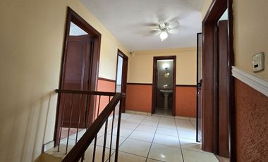 Bonita Casa en Jardines de la Paz