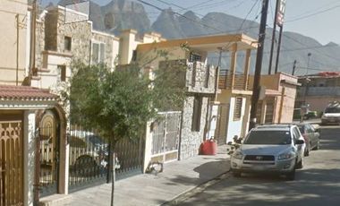 VENTA DE CASA EN CANELO JARDINES SANTA ROSA NUEVO LEON