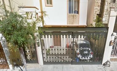 VENTA DE CASA EN CANELO JARDINES SANTA ROSA NUEVO LEON