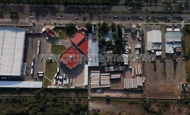 Terreno comercial y de servicios en renta frente a Antea, Av. 5 de Febrero, Queretaro