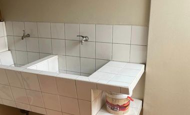 Se alquila lindo y amplio departamento de 140mt, totalmente amoblado de 3 dormitorios y 2 baños en YANAHUARA con cochera, ubicado en el 3er piso, cuen