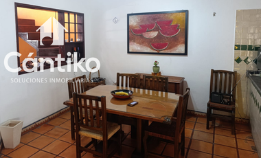 Residencia en Jardines Vista Hermosa, Colima.