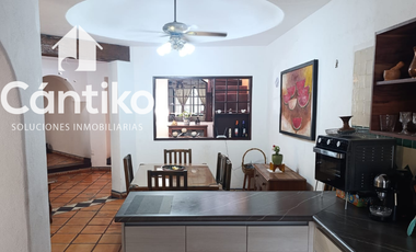 Residencia en Jardines Vista Hermosa, Colima.