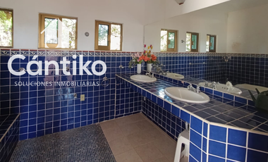 Residencia en Jardines Vista Hermosa, Colima.