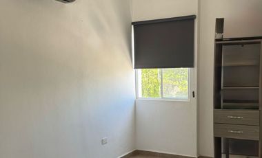 Casa de Dos Pisos y Dos Recámaras en Idilia