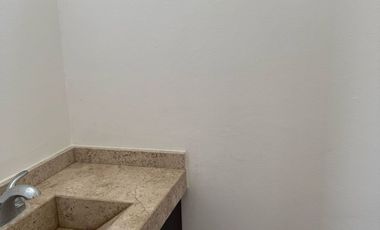 Casa de Dos Pisos y Dos Recámaras en Idilia