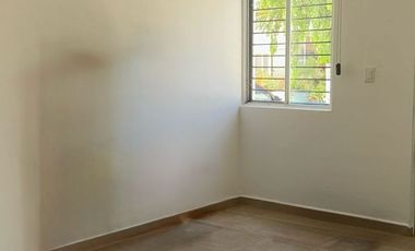 Casa de Dos Pisos y Dos Recámaras en Idilia