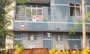 EN VENTA CASA DE 3 PISOS BARRANCA, EXCELENTE UBICACIÓN, CERCA A LA PLAYA- PRECIO DE REALIZACIÓN.