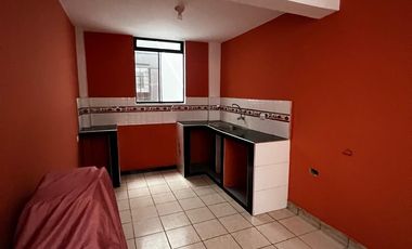 EN VENTA CASA DE 3 PISOS BARRANCA, EXCELENTE UBICACIÓN, CERCA A LA PLAYA- PRECIO DE REALIZACIÓN.