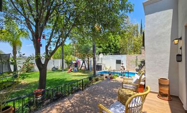 CASA EN VENTA, VILLAS DEL MESÓN JURIQUILLA