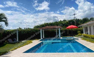Renta Casa Campestre Amoblada sector Cerritos Pereira
