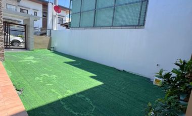 FOR SALE: HOUSE & LOT IN MERVILLE PARANAQUE CITY