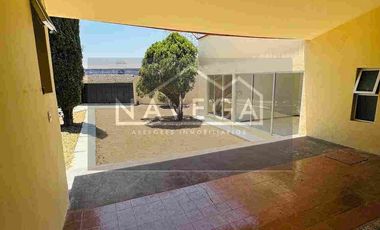 Casa amplia en renta