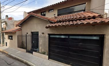 VENTA VILLA SARMIENTO CHALET 5 AMBIENTES CON PATIO COCHERA