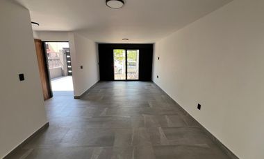 Residencia en venta, cALLE CERRADA - ZONA RESIDENCIAL - REMODELADA.