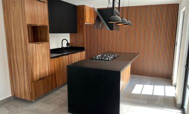Residencia en venta, cALLE CERRADA - ZONA RESIDENCIAL - REMODELADA.