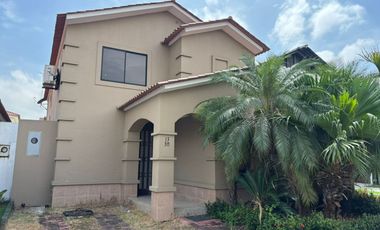 EN VENTA CASA EN CIUDAD CELESTE ETAPA LA MARINA SAMBORONDÓN