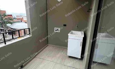 Vendo casa unifamiliar 3 pisos en manrique central