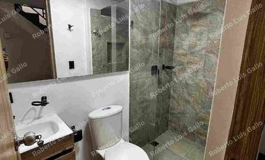 Vendo casa unifamiliar 3 pisos en manrique central