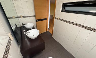 CASA EN VENTA LOMAS DE LAS AGUILAS