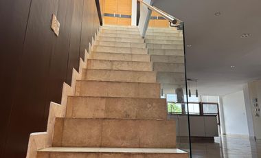 CASA EN VENTA LOMAS DE LAS AGUILAS