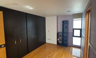 CASA EN VENTA LOMAS DE LAS AGUILAS