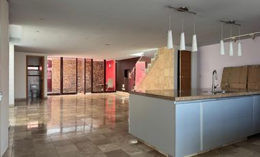 CASA EN VENTA LOMAS DE LAS AGUILAS